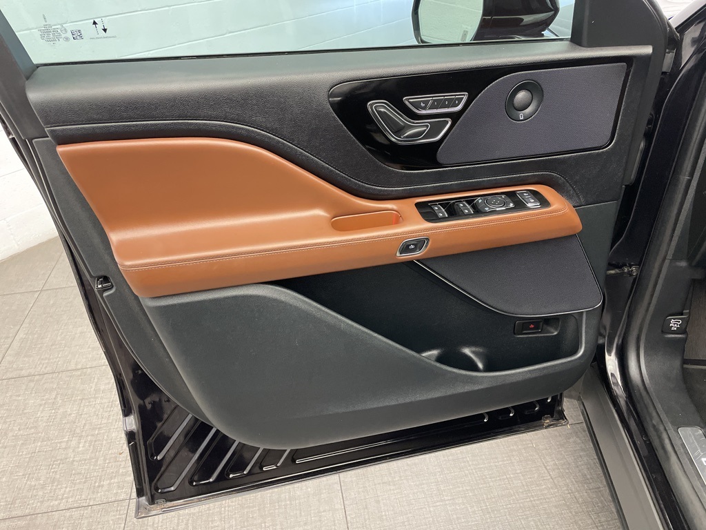 2020 Lincoln Aviator Reserve photo 16