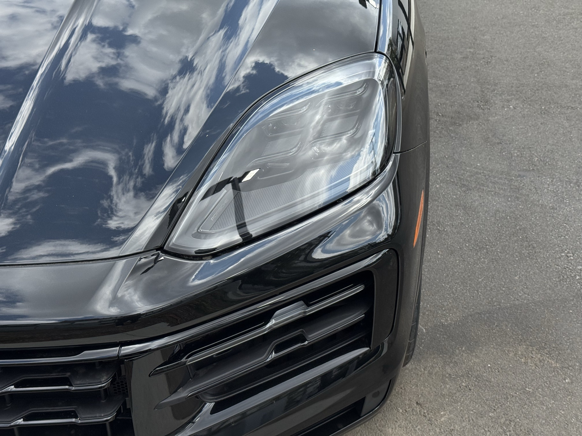 2025 Porsche Cayenne E-Hybrid S photo 8