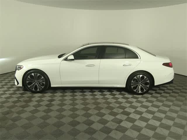 2026 Mercedes Benz E 350 4MATIC Sedan photo 4