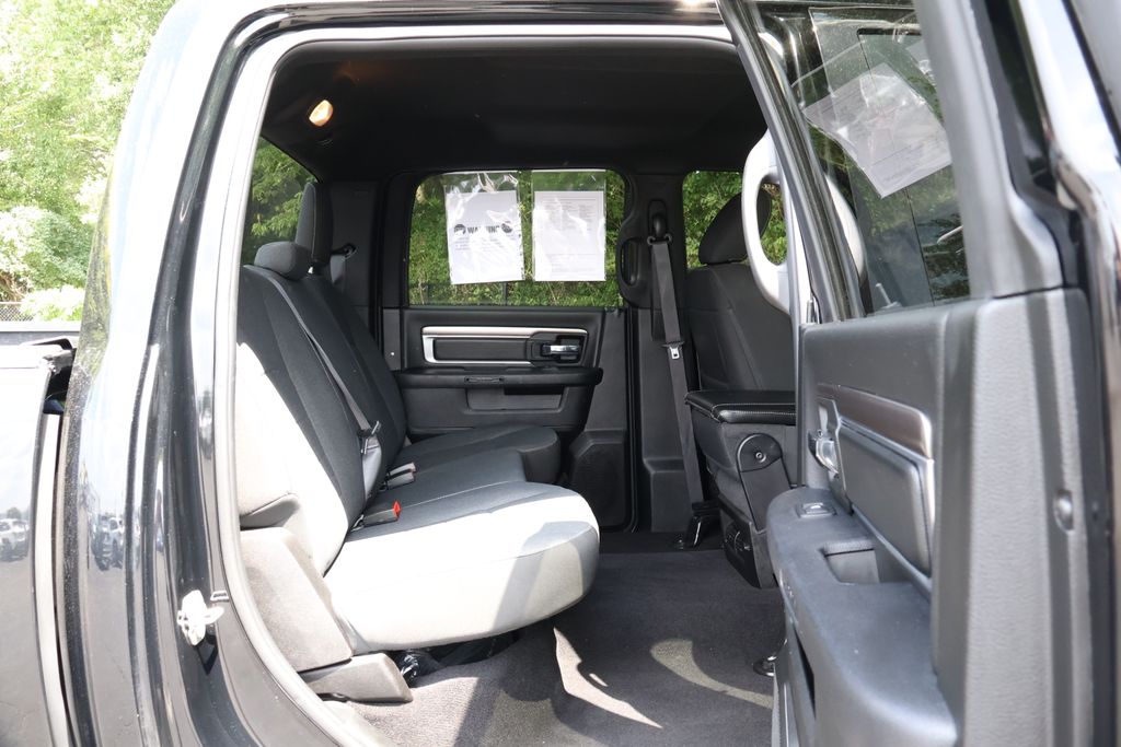 2024 Ram 1500 Classic Warlock photo 37