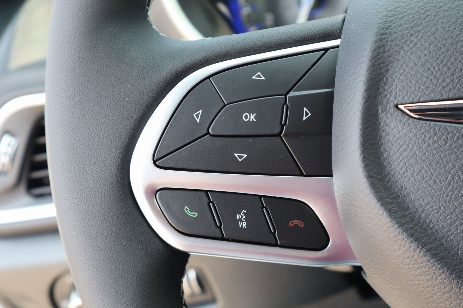 2025 Chrysler Voyager LX photo 16