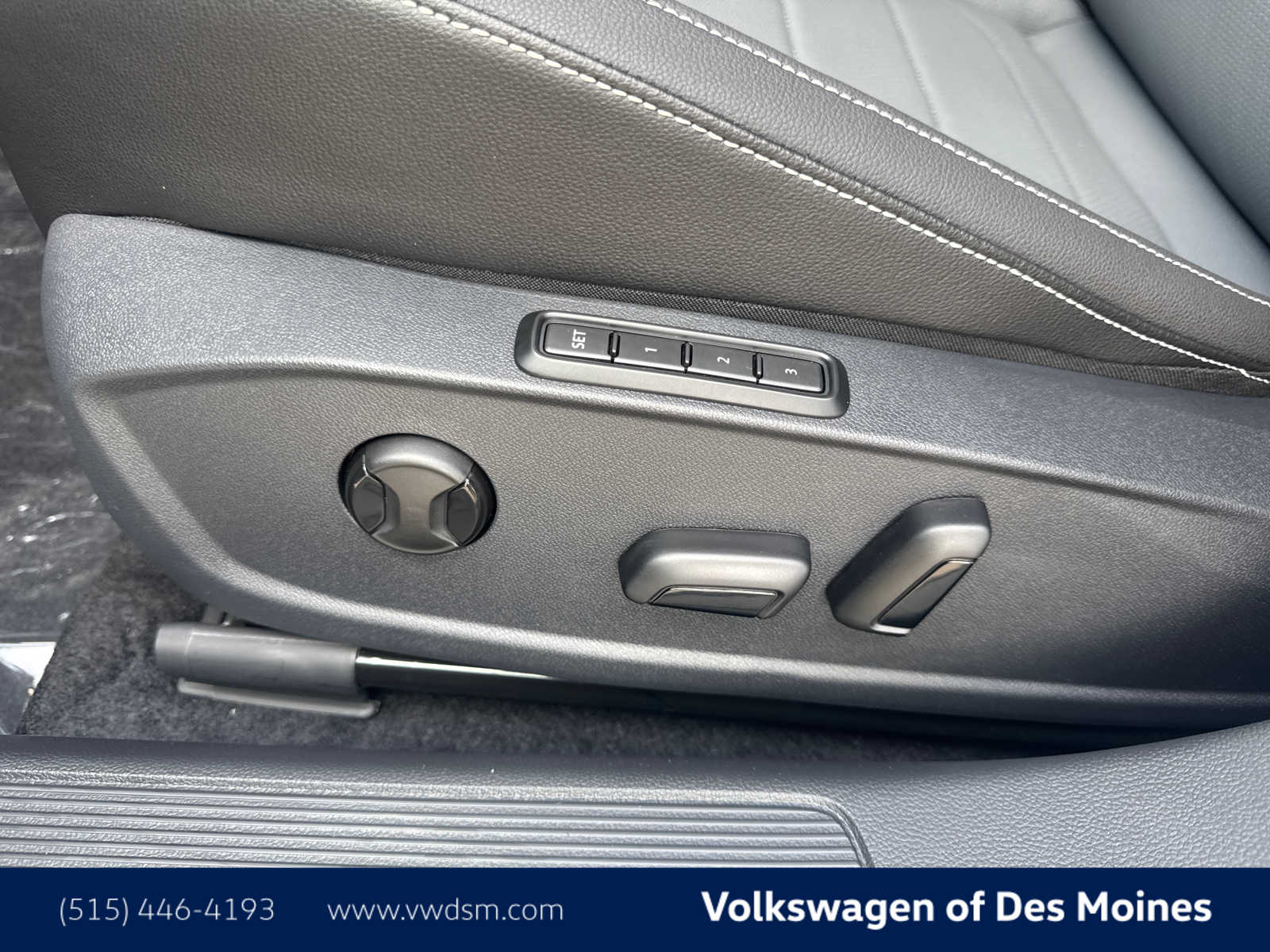 2025 Volkswagen Jetta SEL photo 21