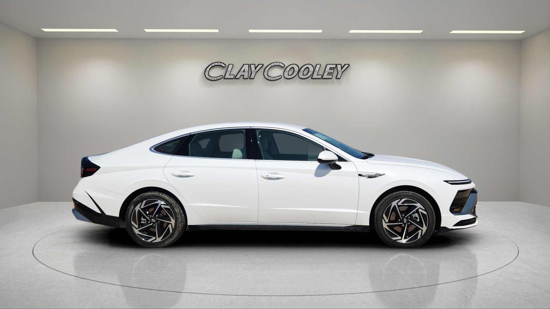 2026 Hyundai Sonata SEL Sport photo 2