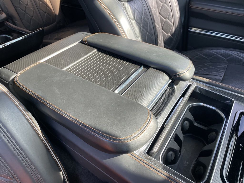 2024 Jeep Grand Wagoneer III photo 41