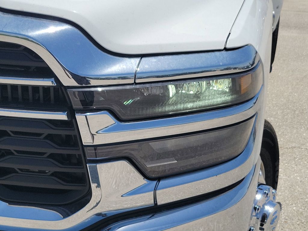 2025 Ram 3500 Tradesman photo 11