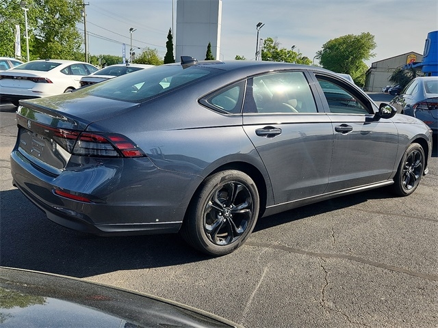2025 Honda Accord SE photo 3