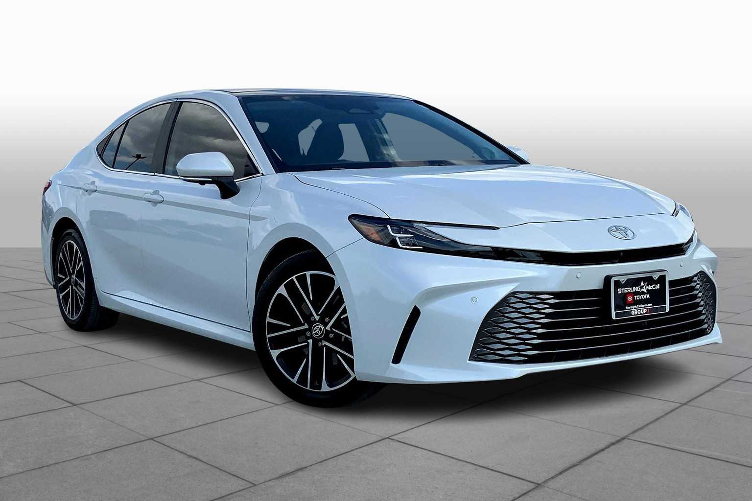 2025 Toyota Camry XLE photo 2