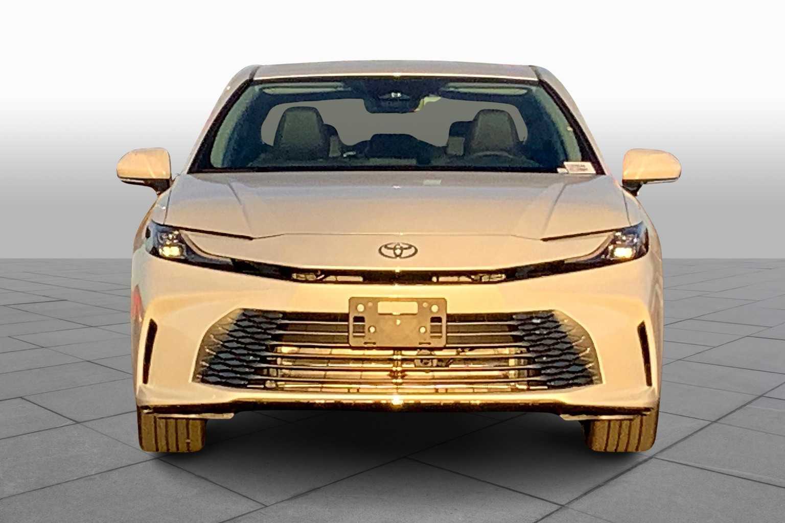 2026 Toyota Camry XLE photo 3