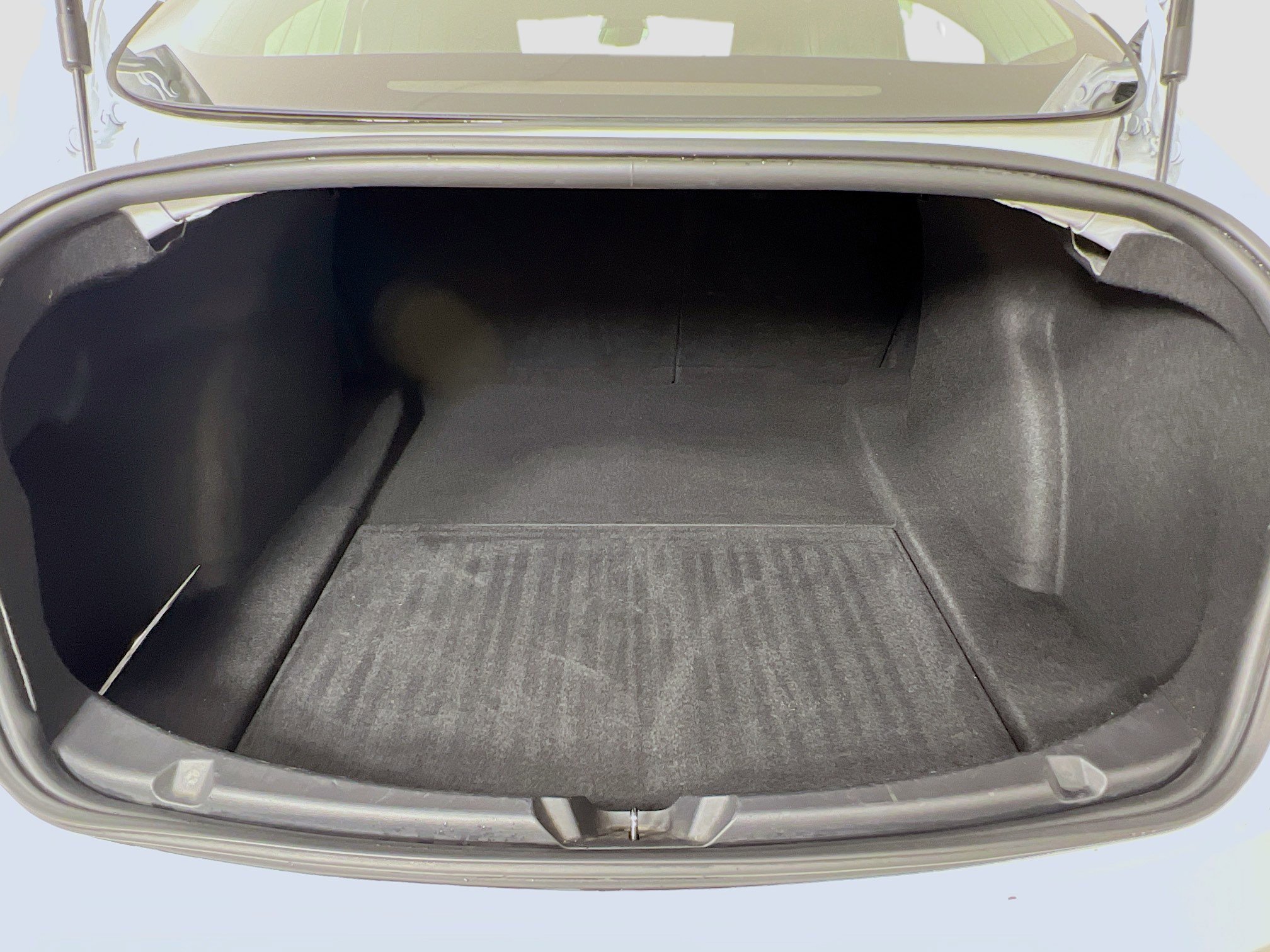 2020 Tesla Model 3 Standard Range Plus photo 23