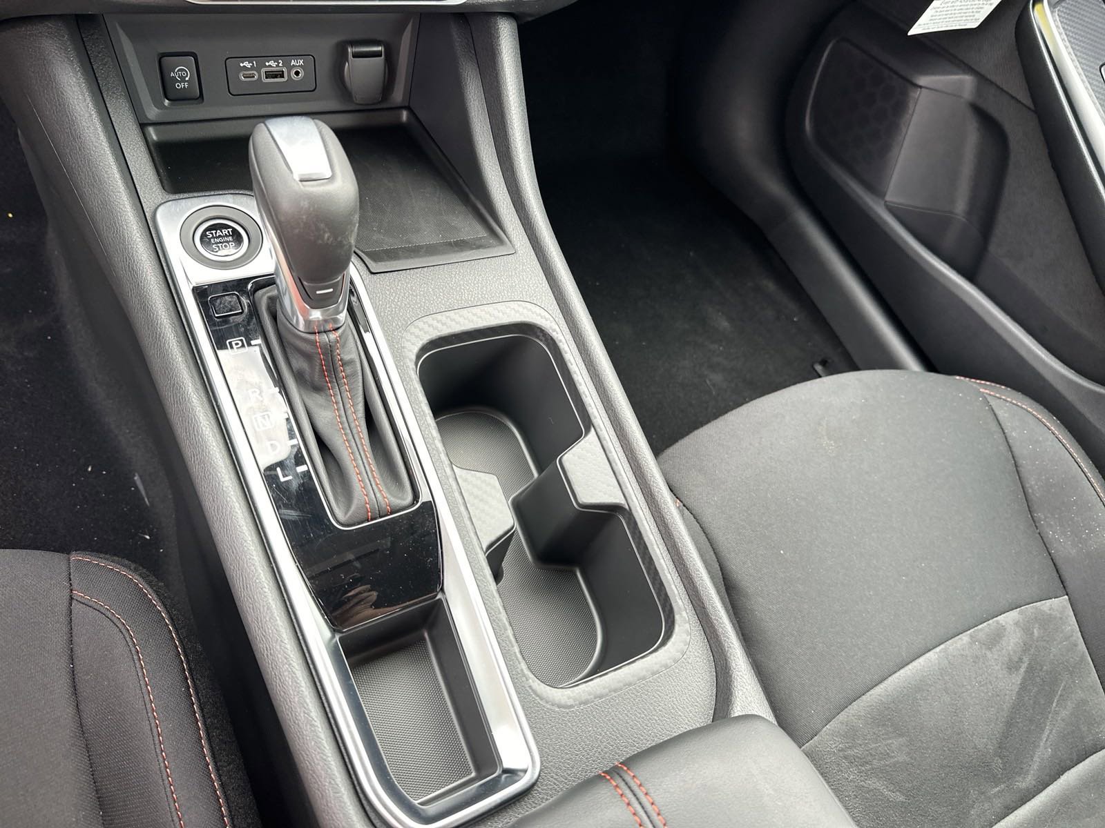 2025 Nissan Sentra SR photo 32