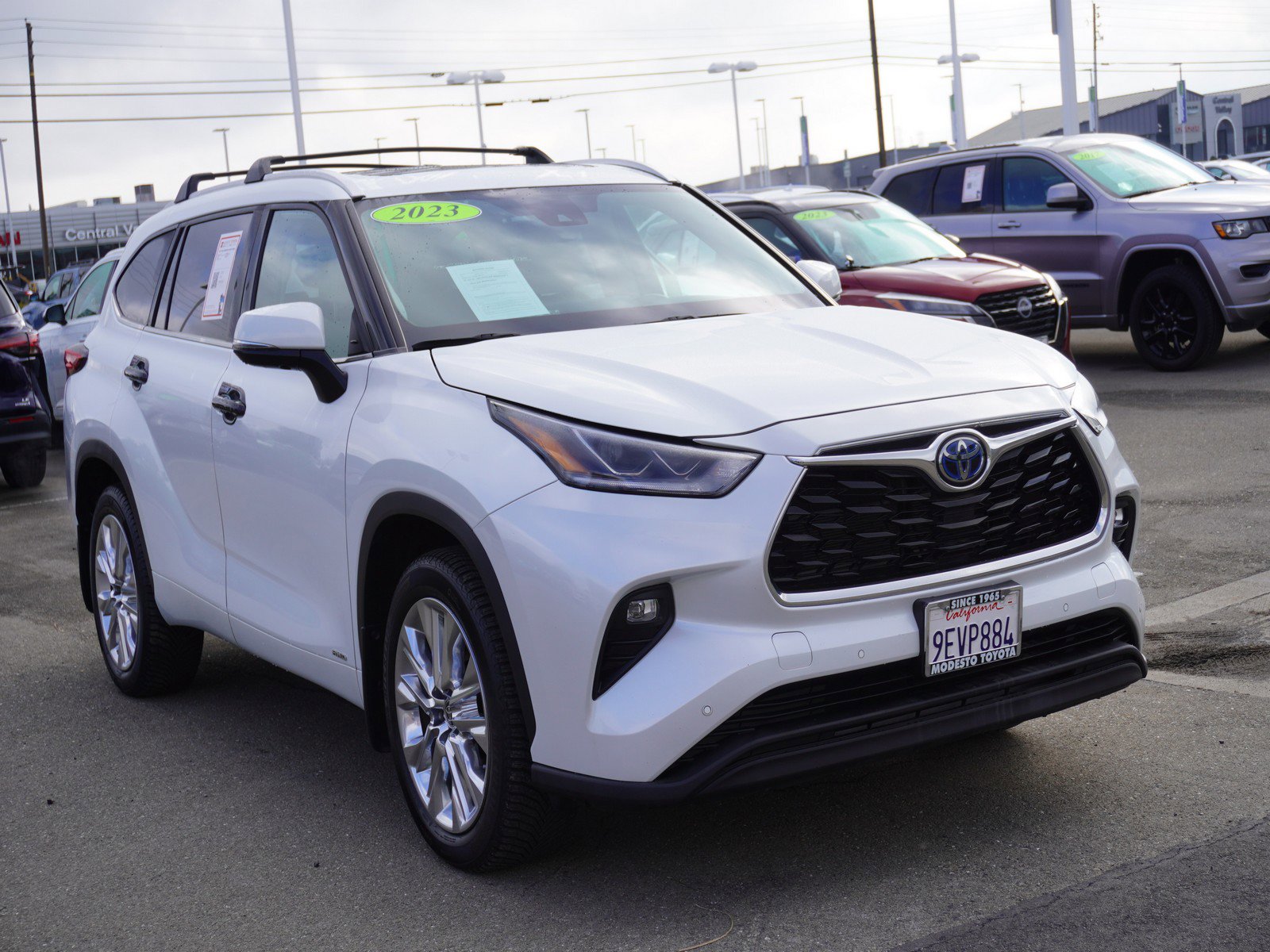 2023 Toyota Highlander Limited's photo