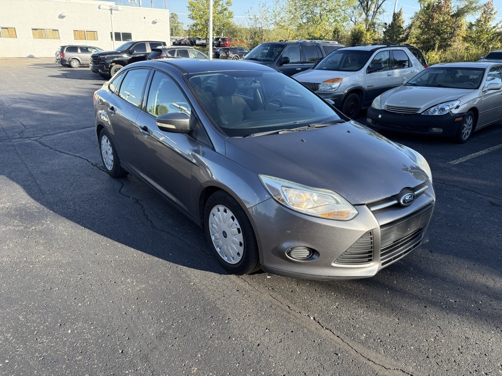 2014 Ford Focus SE photo 4