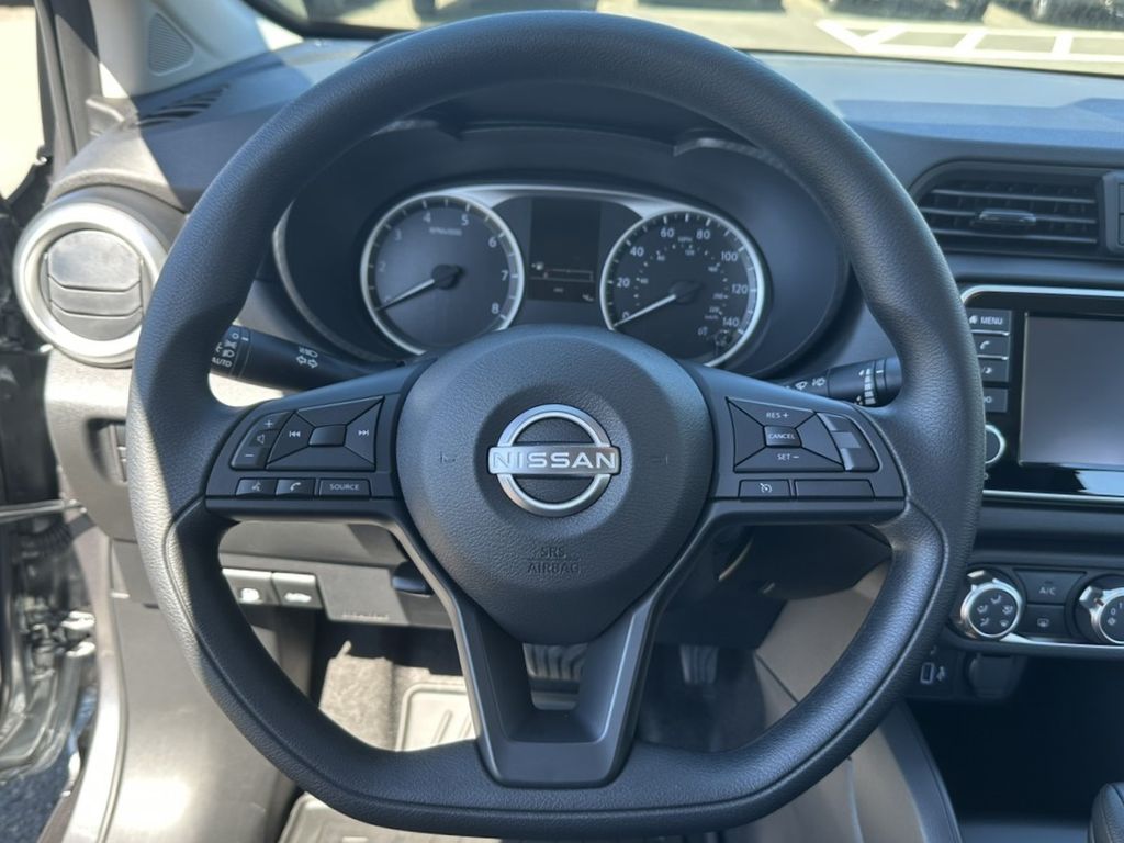 2025 Nissan Versa 1.6 S photo 16