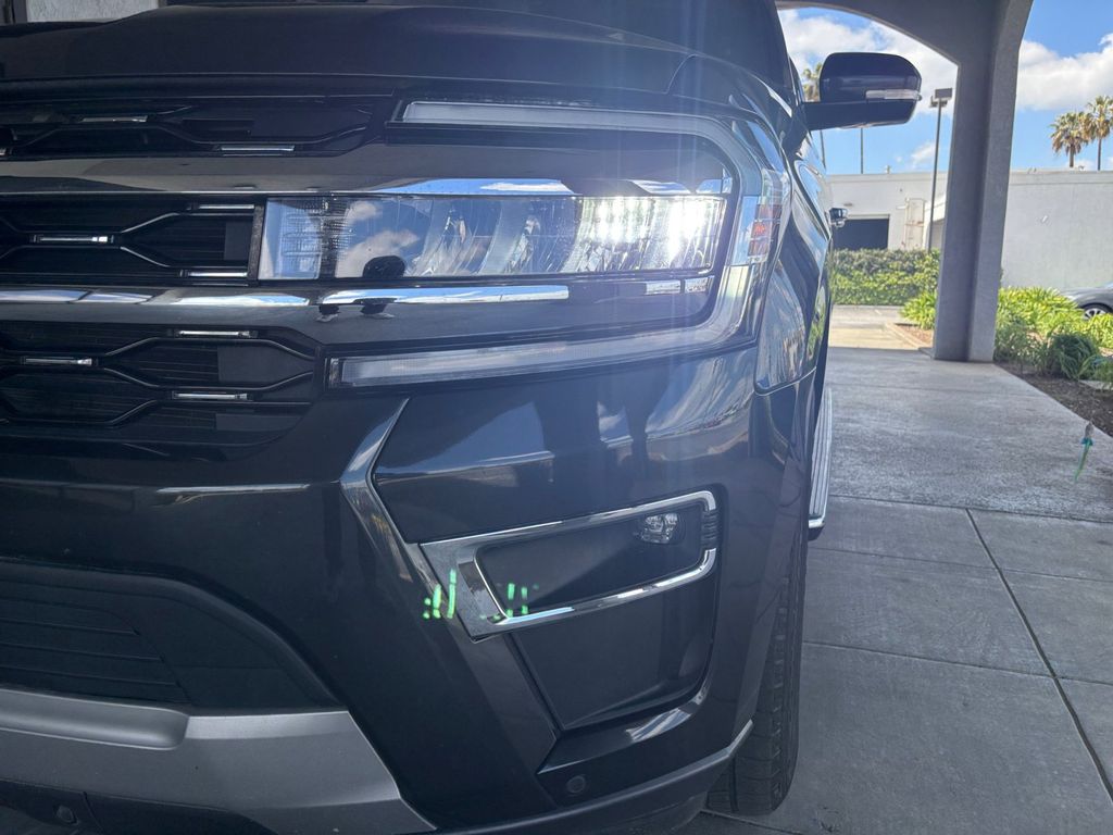 2023 Ford Expedition MAX Limited photo 25