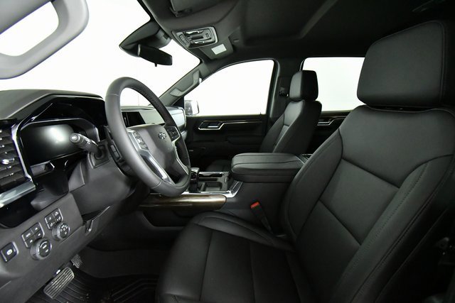 2026 Chevrolet Silverado 1500 LT Trail Boss photo 4