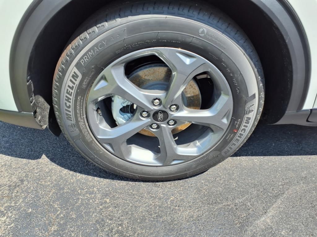 2025 Ford Escape ST-Line photo 3