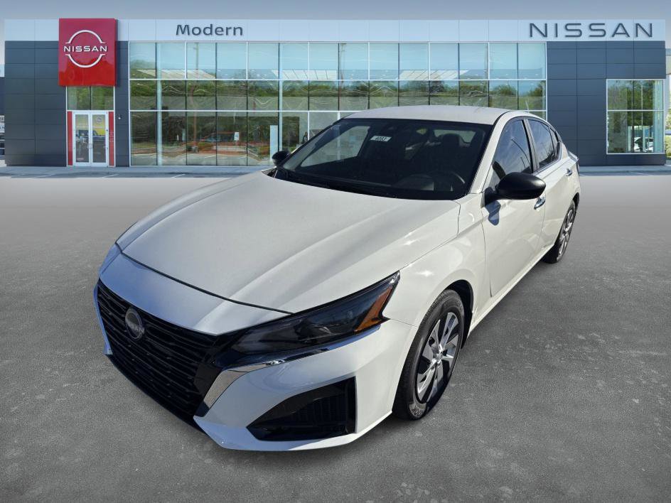 2025 Nissan Altima S photo 5