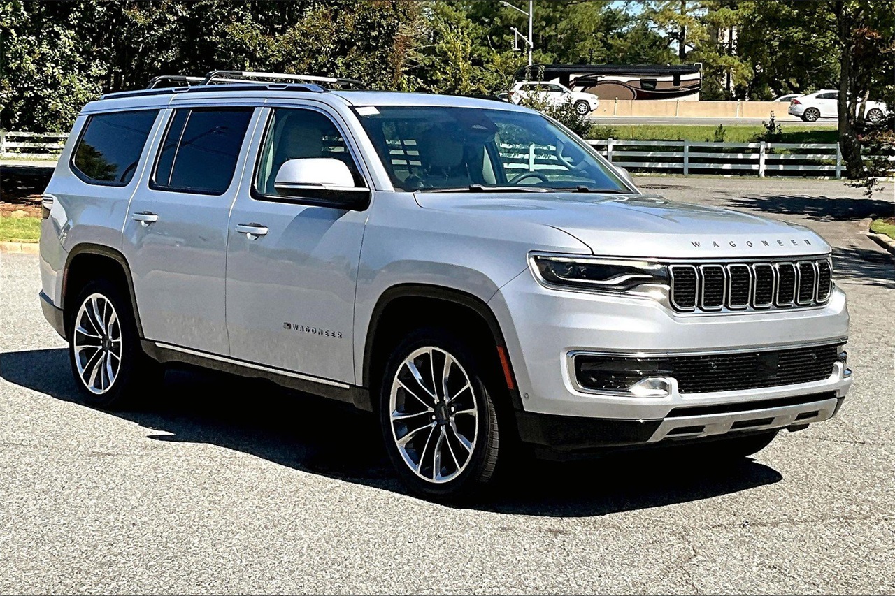 2022 Jeep Wagoneer Series III photo 2
