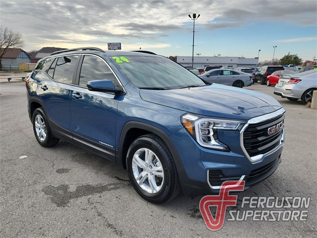 2024 GMC Terrain SLE's photo