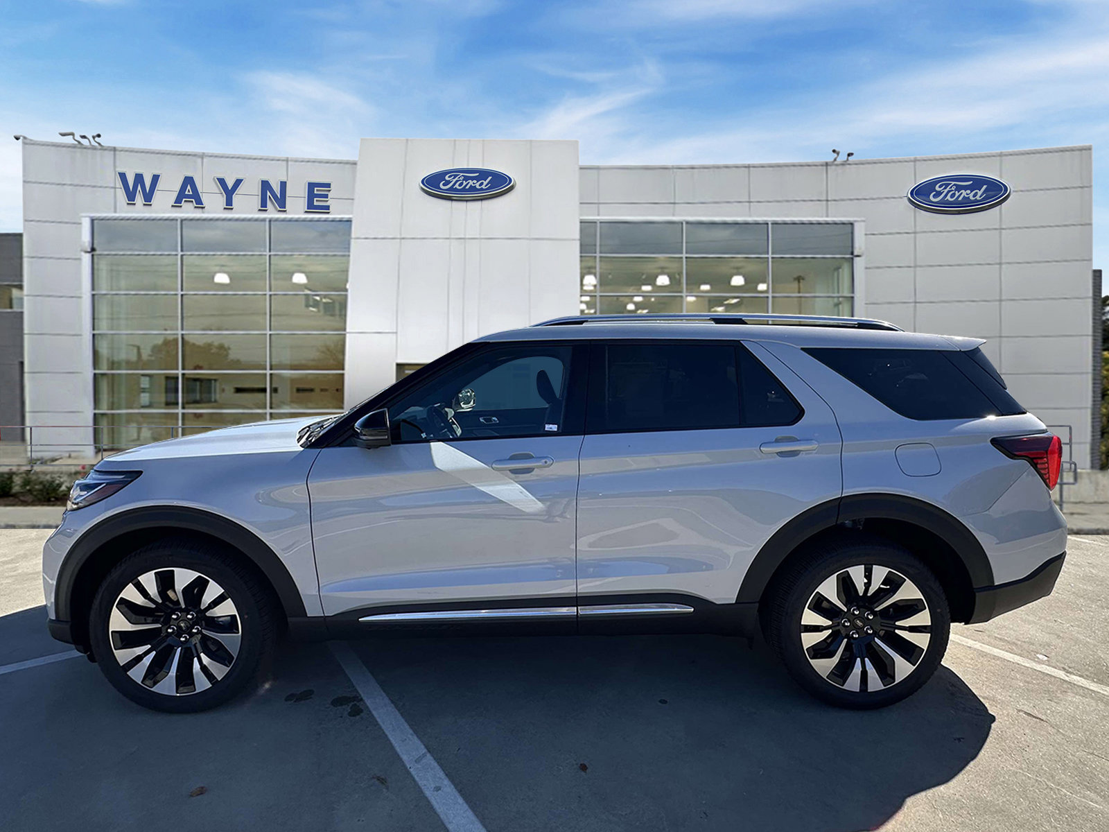 2026 Ford Explorer Platinum photo 4