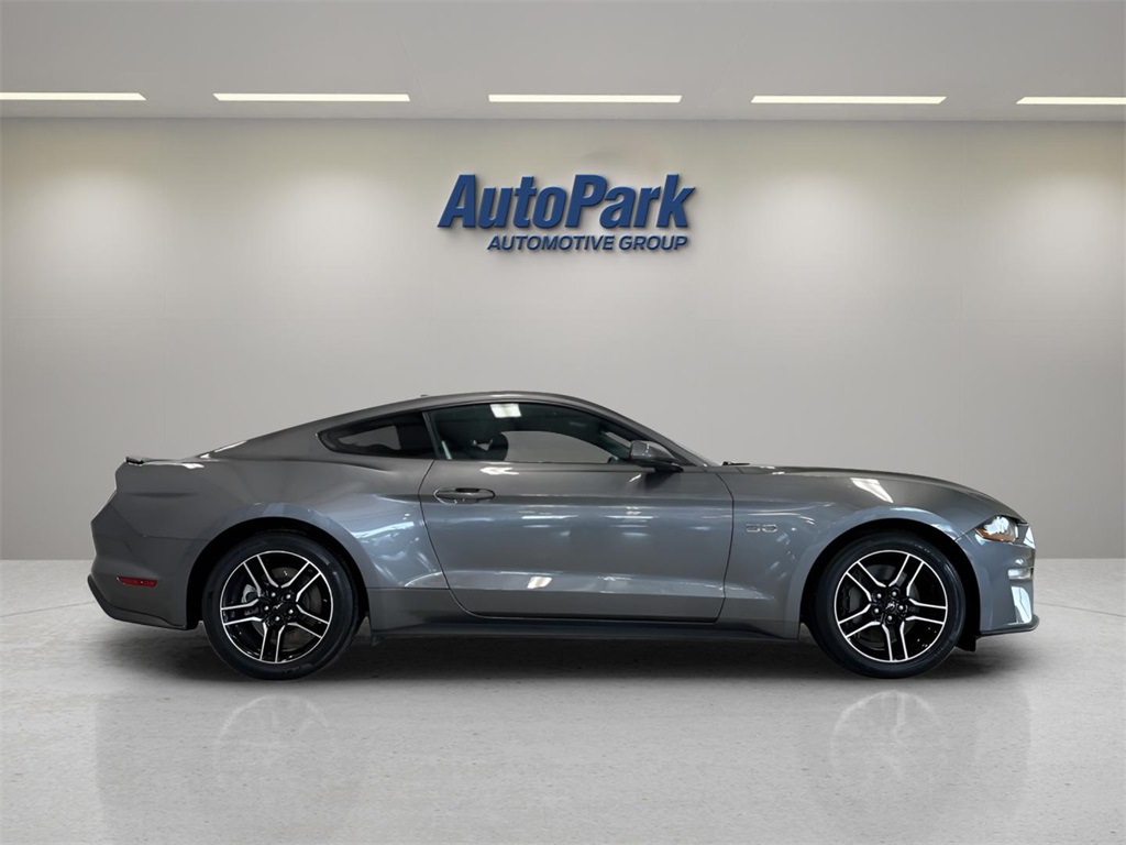 2022 Ford Mustang GT photo 8