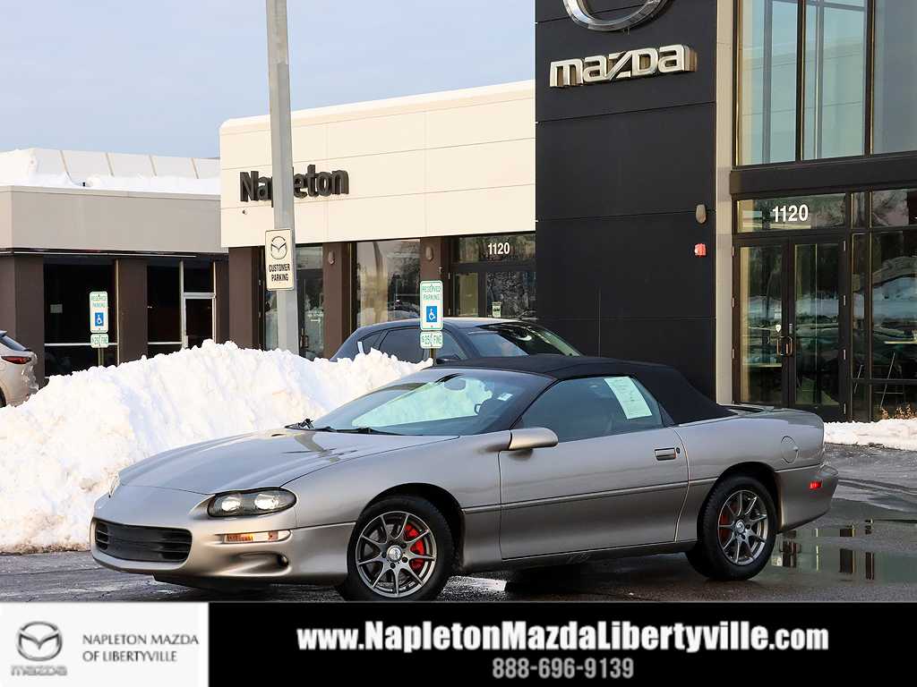 2001 Chevrolet Camaro Base's photo