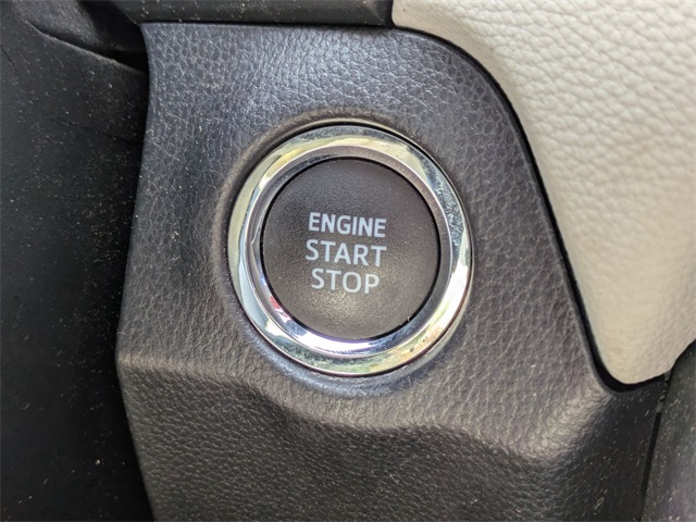 2021 Toyota RAV4 XLE photo 15