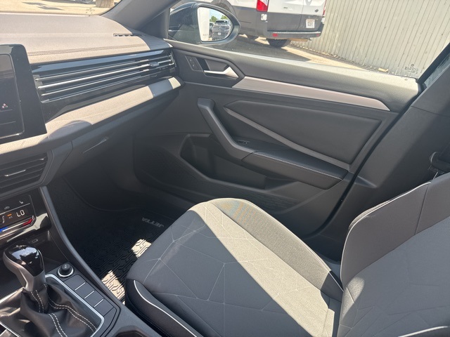 2025 Volkswagen Jetta 1.5T Sport photo 19
