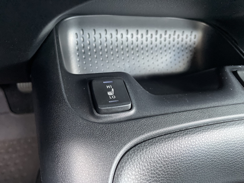 2022 Toyota Corolla Hybrid LE photo 18