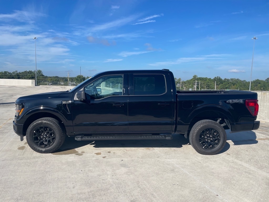 2024 Ford F-150 XLT photo 4