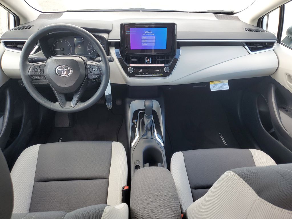 2025 Toyota Corolla LE photo 13