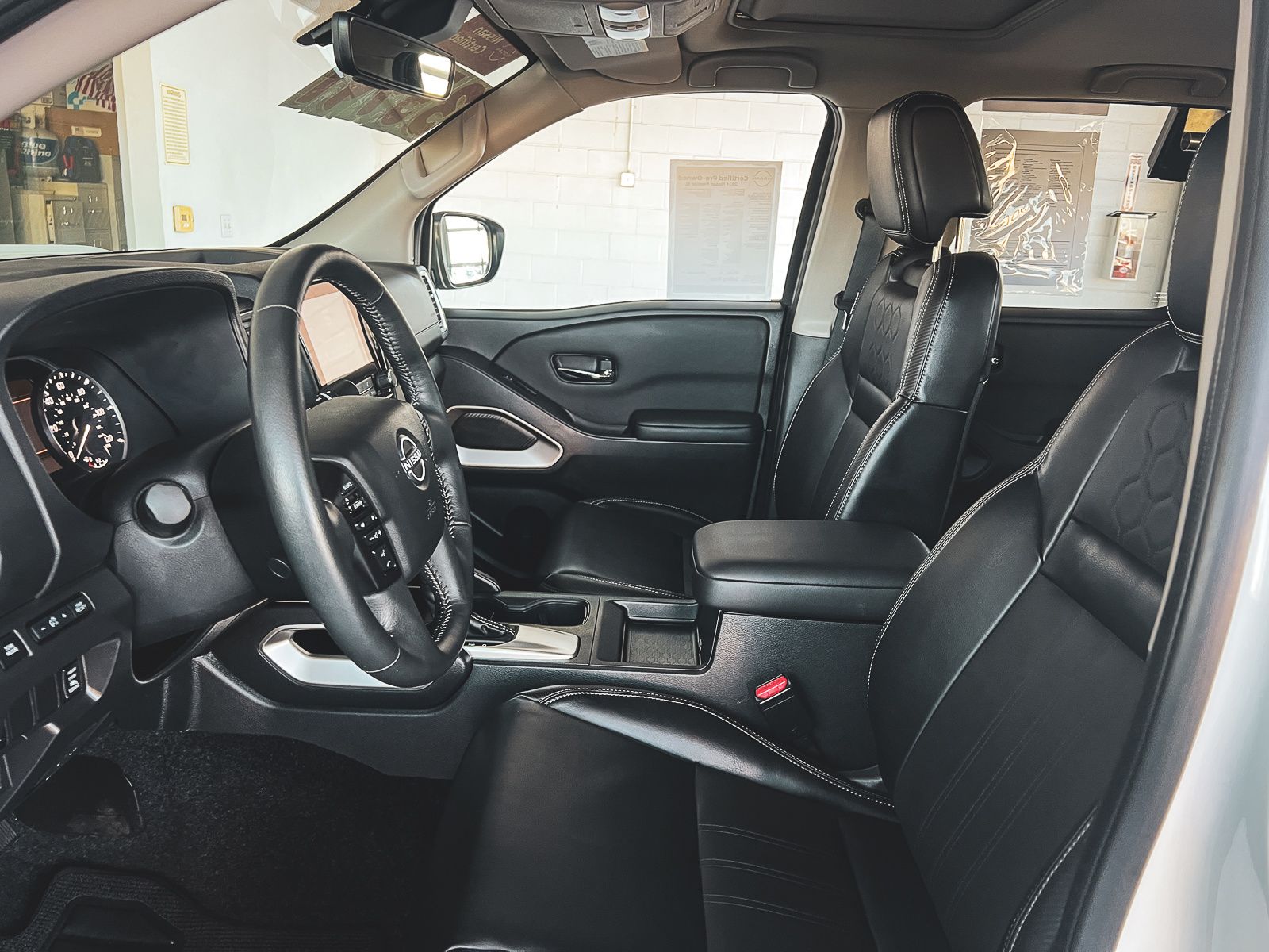 2024 Nissan Frontier SL photo 20