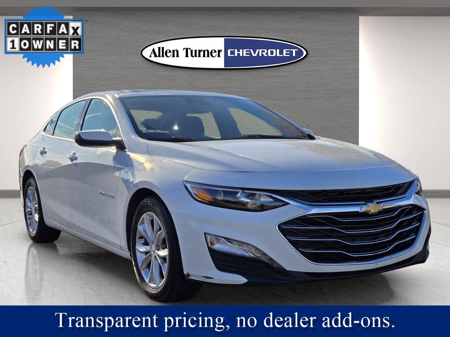 2024 Chevrolet Malibu 1LT photo 2