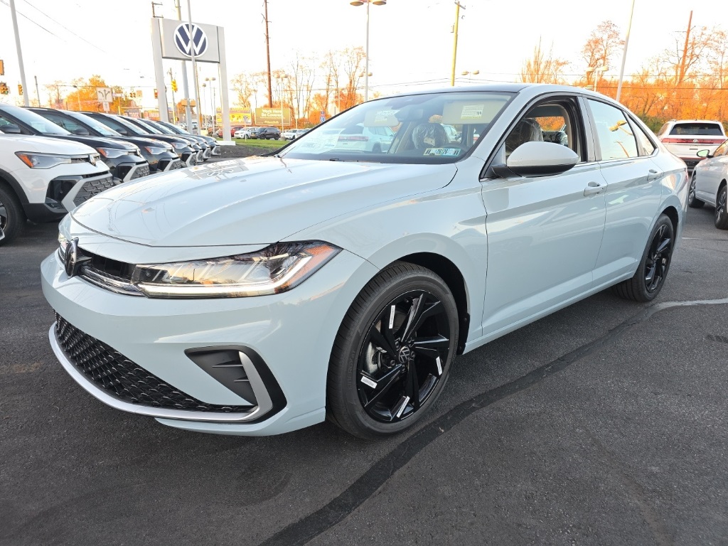 2026 Volkswagen Jetta SE's photo