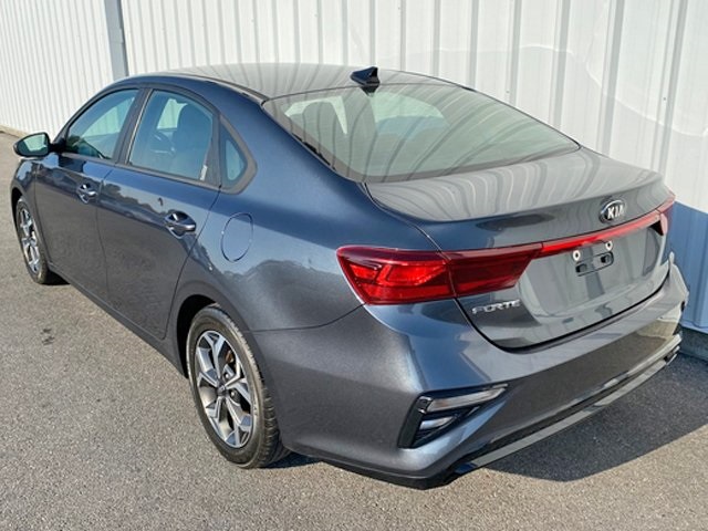 2021 Kia Forte LXS photo 2
