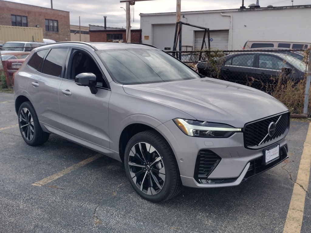 2026 VOLVO XC60 - Image 2