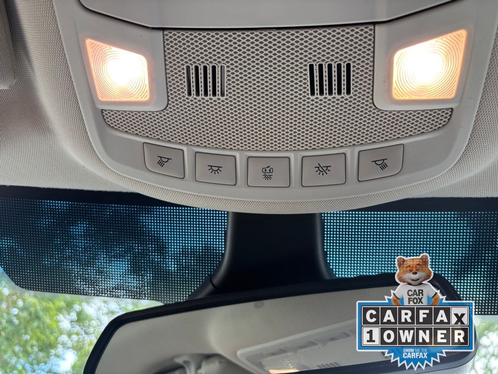 2022 Ford Edge SEL photo 21