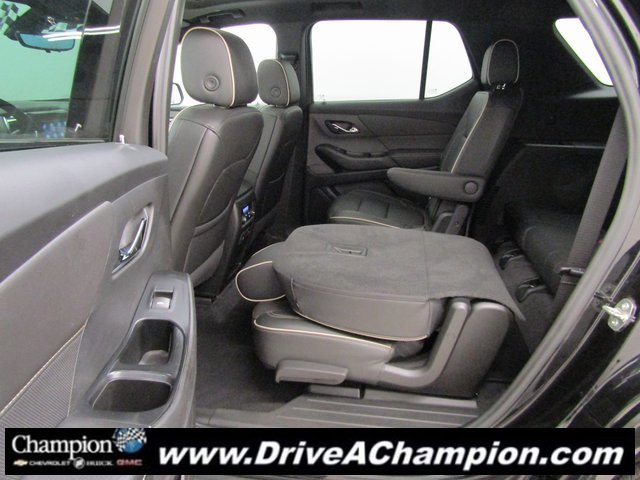 2023 Chevrolet Traverse Premier photo 17
