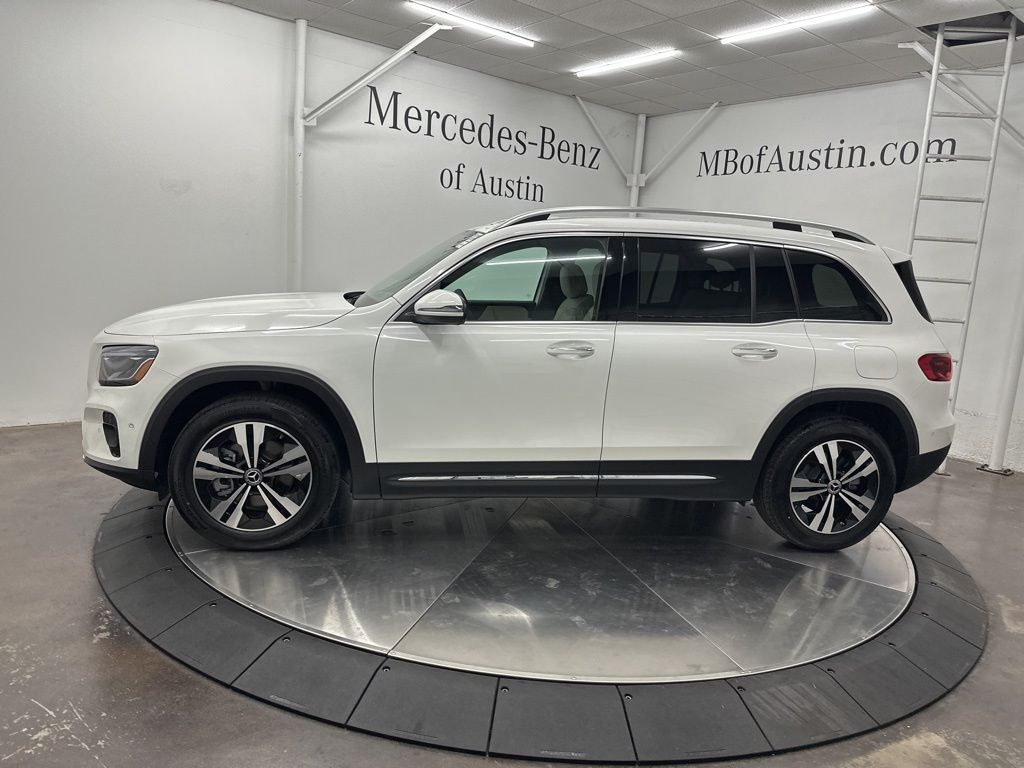 2025 Mercedes Benz GLB 250 photo 4