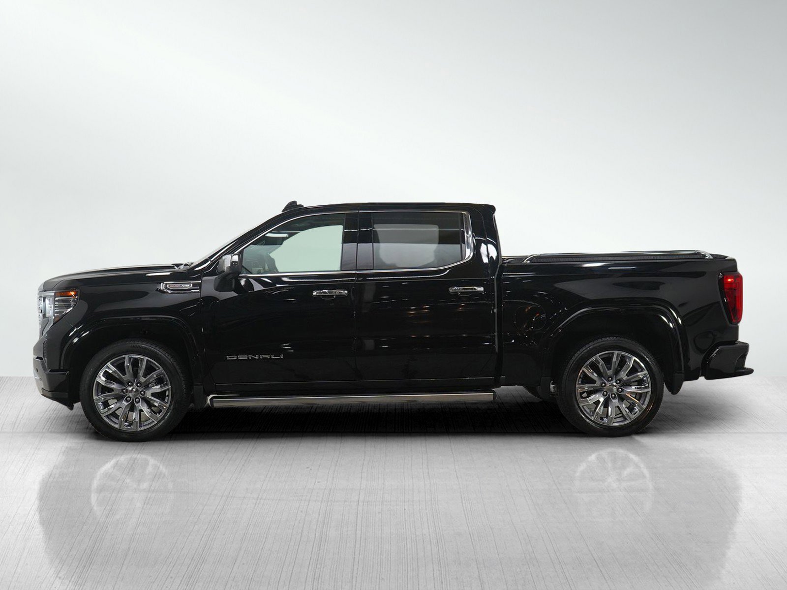 Used 2024 GMC Sierra 1500 Denali Denali with VIN 1GTUUGELXRZ233345 for sale in Bloomington, Minnesota