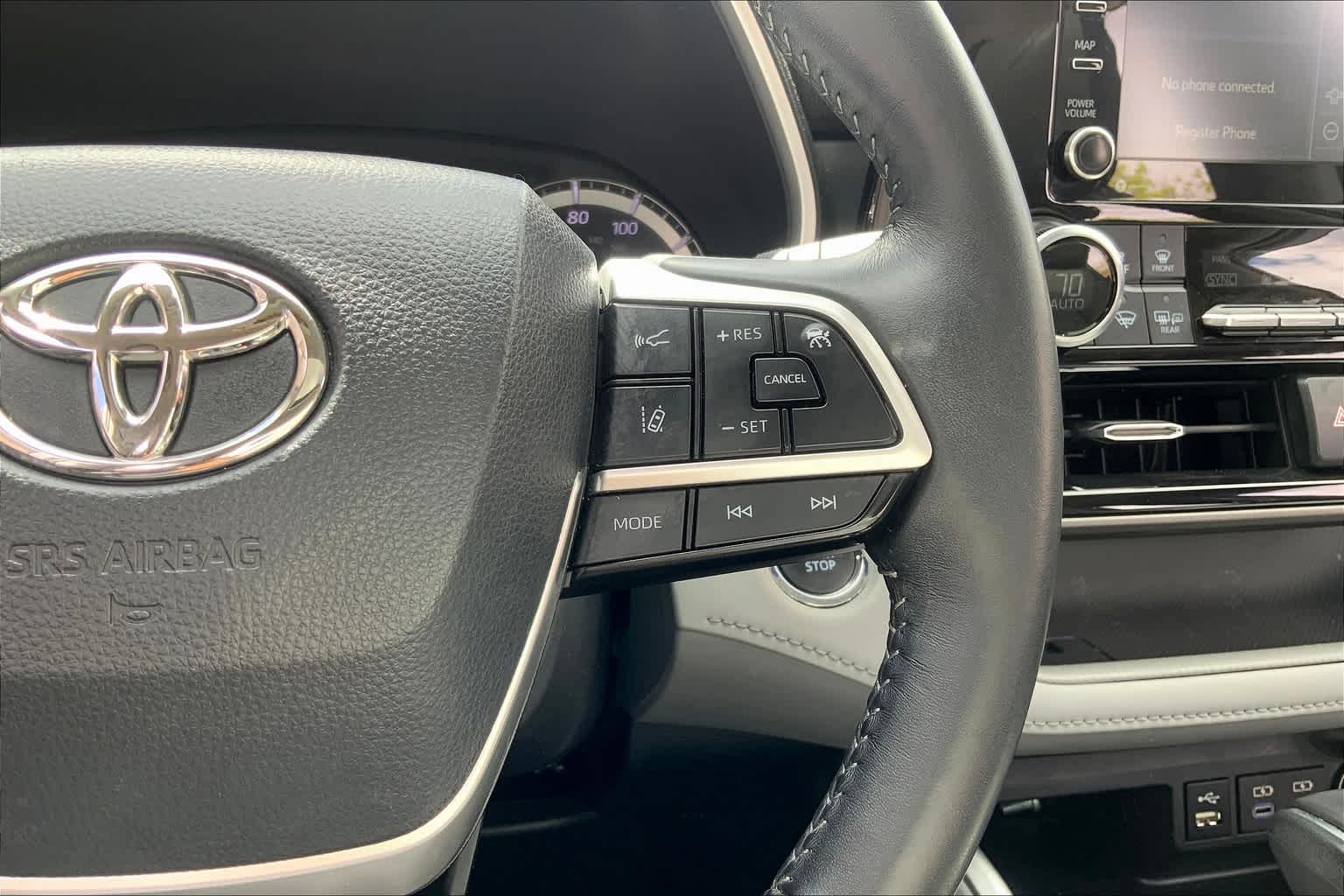 2022 Toyota Highlander XLE photo 47
