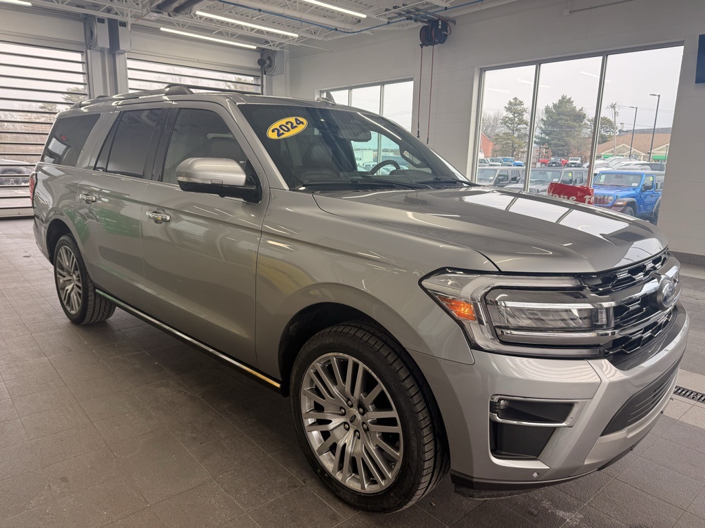 2024 Ford Expedition Limited's photo