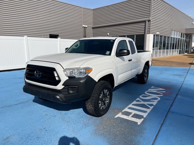 2021 Toyota Tacoma SR's photo