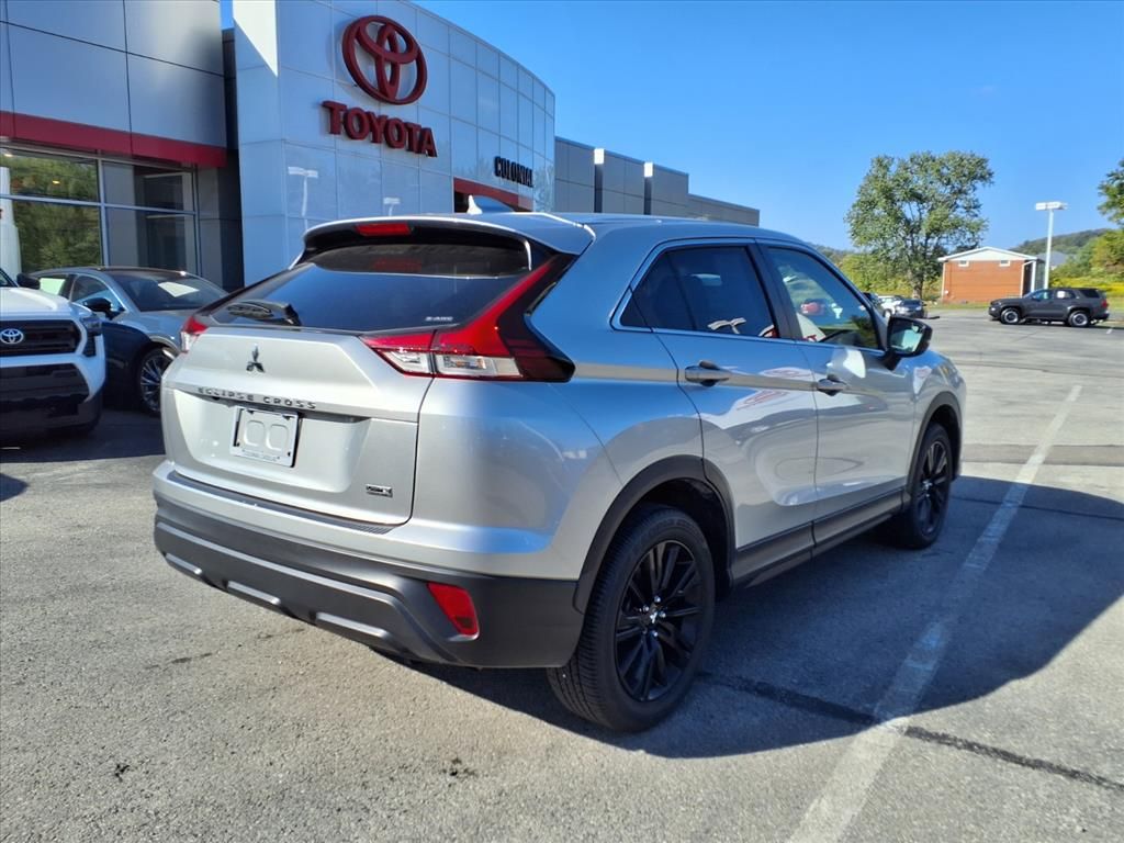 2023 Mitsubishi Eclipse Cross LE photo 4