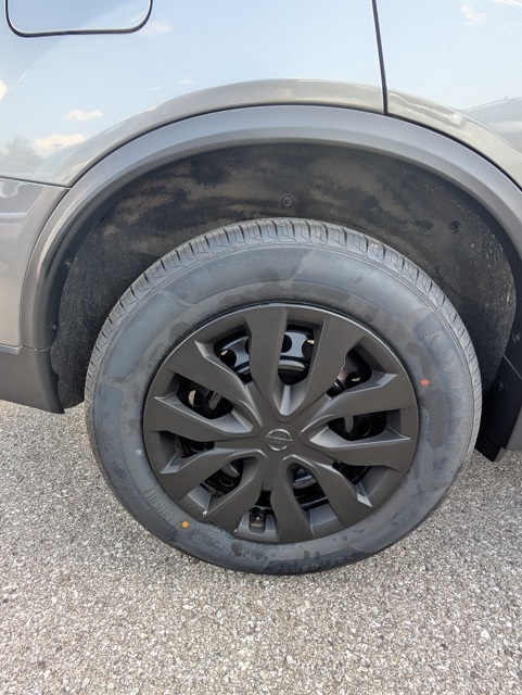 2018 Nissan Rogue S photo 23