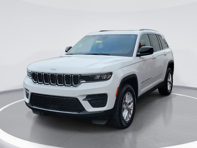 2023 Jeep Grand Cherokee Laredo's photo