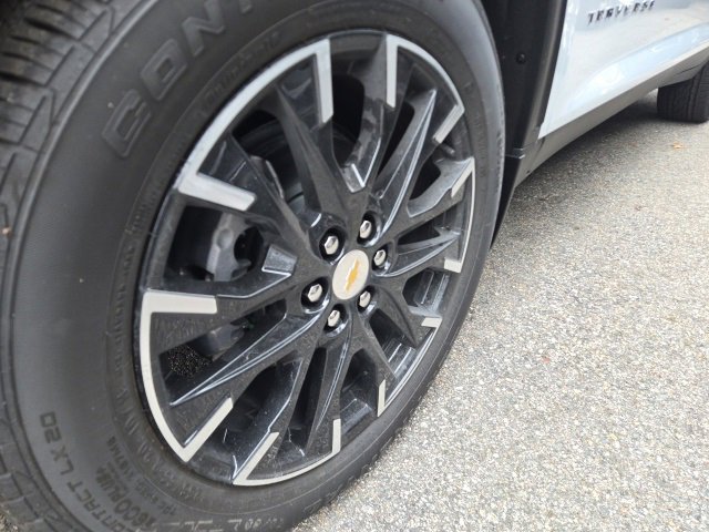 2026 Chevrolet Traverse photo 4