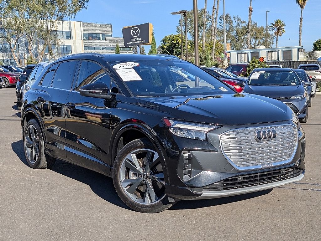 2022 Audi Q4 E-tron 40 Premium Plus photo 2