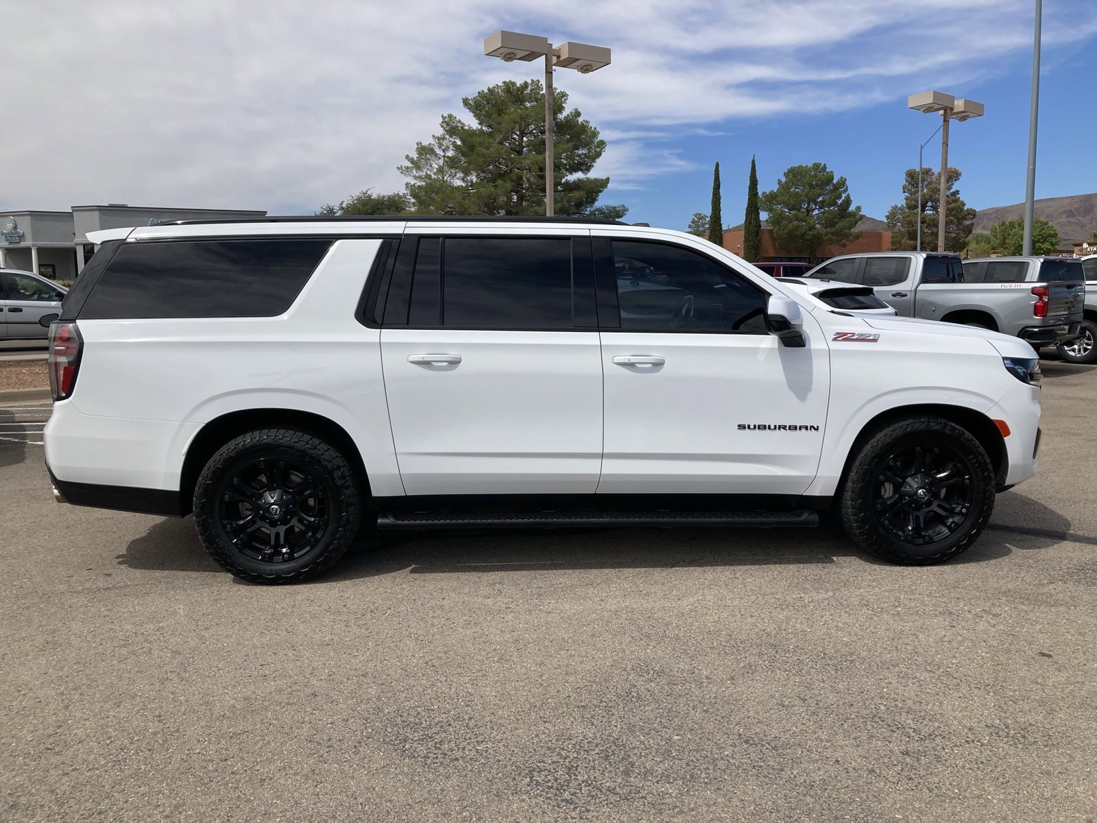 2024 Chevrolet Suburban Z71 photo 5