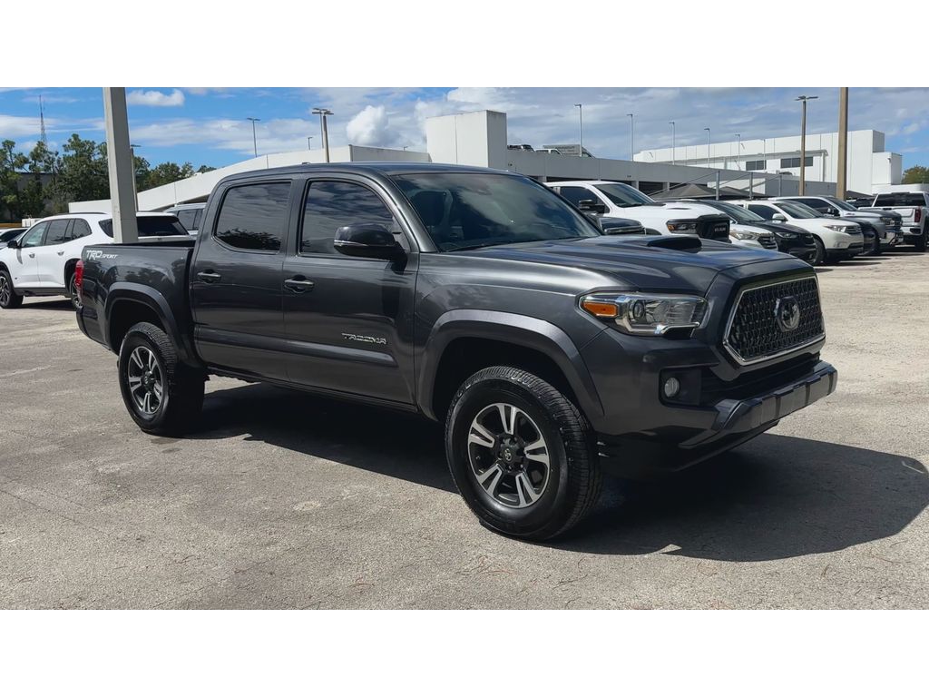 2019 Toyota Tacoma SR5 photo 2